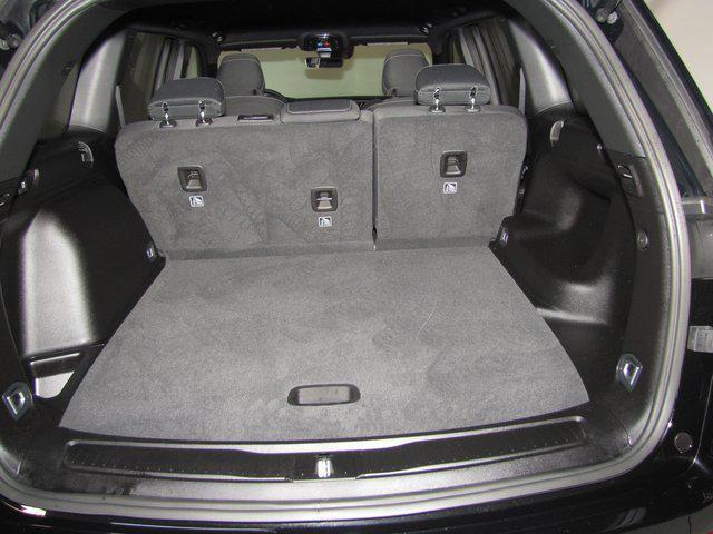 used 2025 Jeep Grand Cherokee car, priced at $33,998
