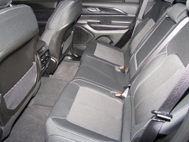 used 2025 Jeep Grand Cherokee car, priced at $33,998