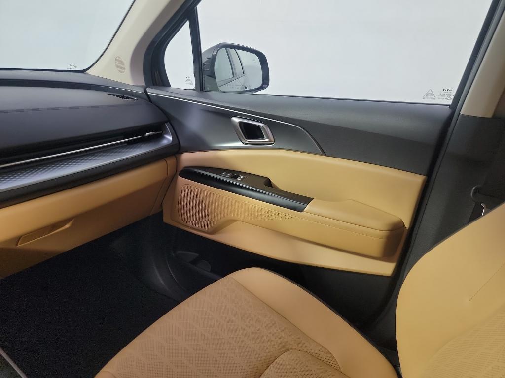 used 2024 Kia Carnival car, priced at $34,091