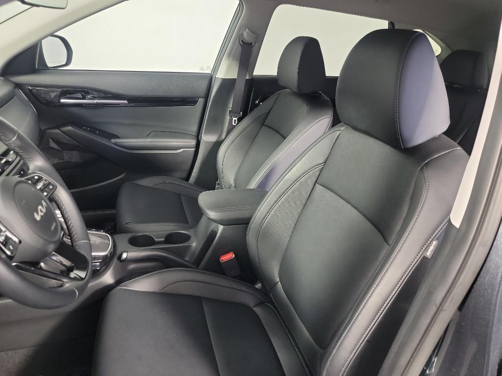 used 2025 Kia Seltos car, priced at $26,991