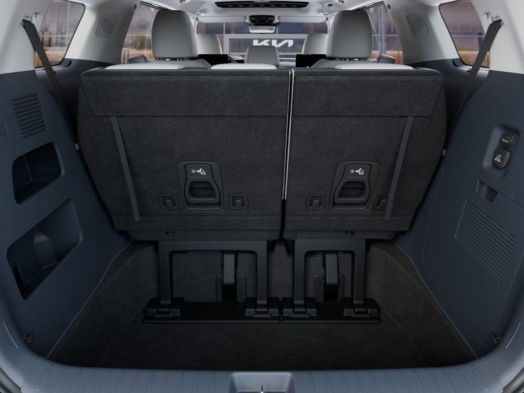 new 2025 Kia Carnival Hybrid car, priced at $57,175