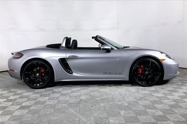 new 2025 Porsche 718 Boxster car