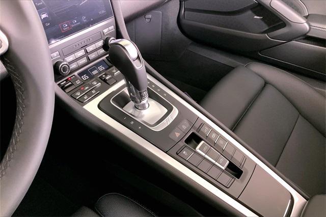new 2025 Porsche 718 Boxster car