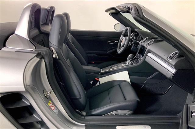 new 2025 Porsche 718 Boxster car