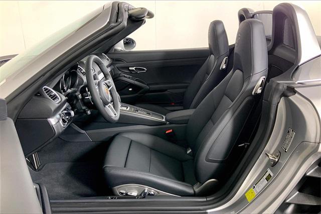 new 2025 Porsche 718 Boxster car
