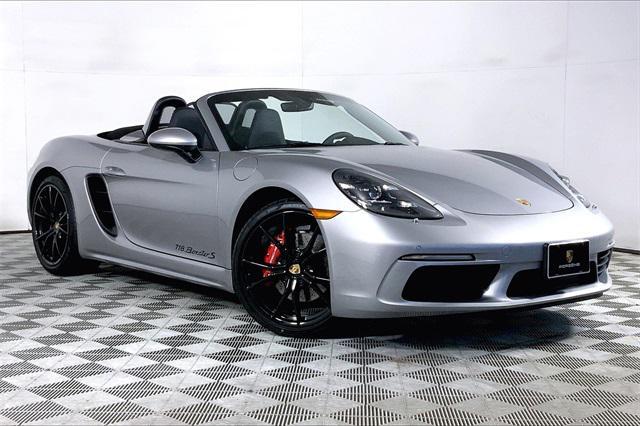 new 2025 Porsche 718 Boxster car