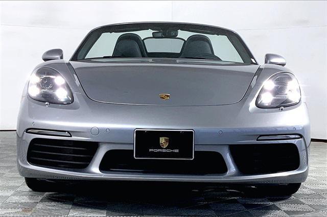 new 2025 Porsche 718 Boxster car