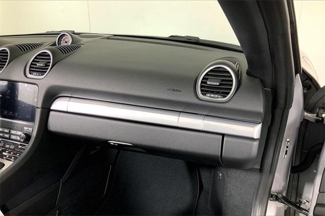 new 2025 Porsche 718 Boxster car