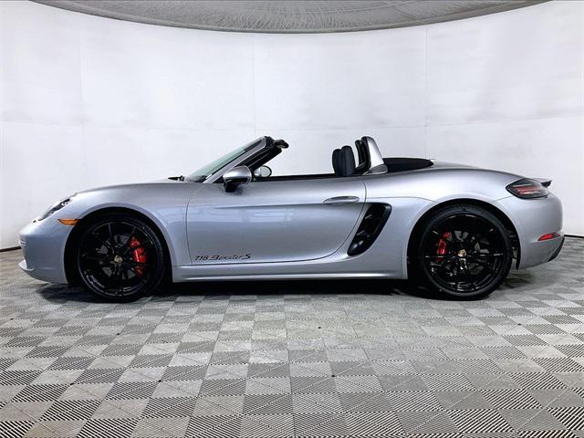 new 2025 Porsche 718 Boxster car, priced at $107,925