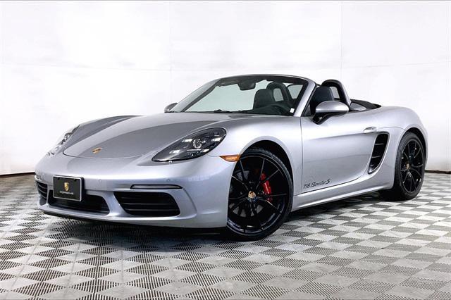 new 2025 Porsche 718 Boxster car