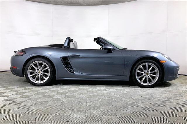 new 2025 Porsche 718 Boxster car