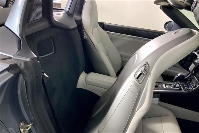 new 2025 Porsche 718 Boxster car