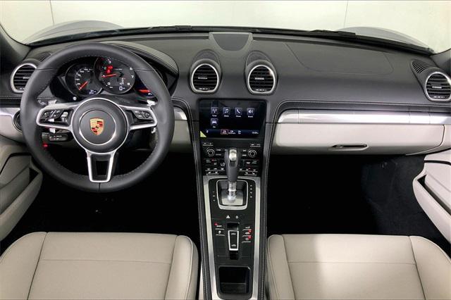 new 2025 Porsche 718 Boxster car
