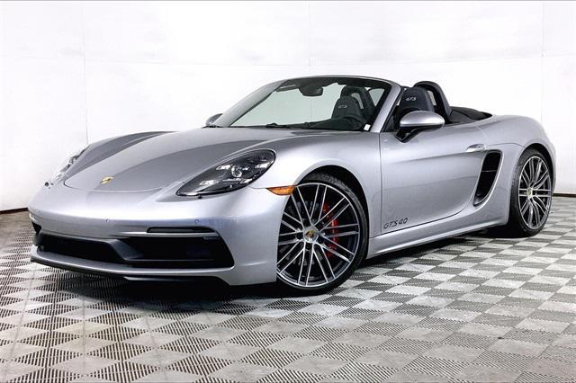 new 2025 Porsche 718 Boxster car
