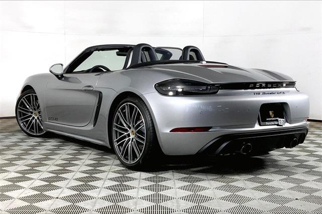 new 2025 Porsche 718 Boxster car