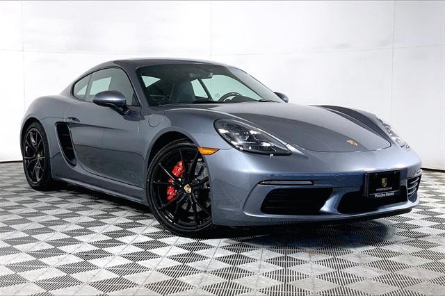 new 2025 Porsche 718 Cayman car