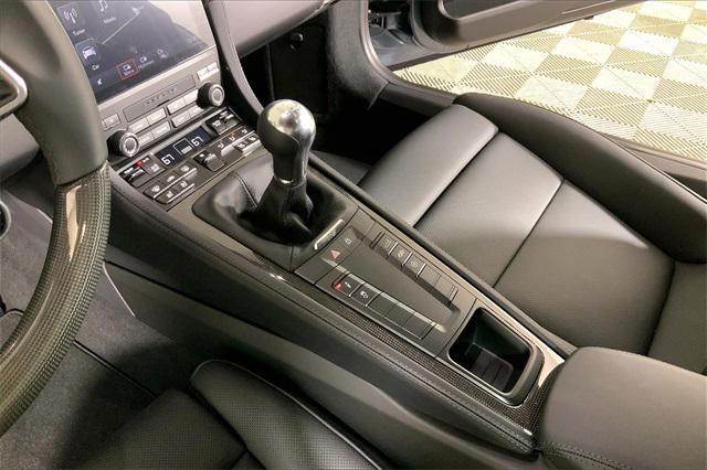 new 2025 Porsche 718 Cayman car