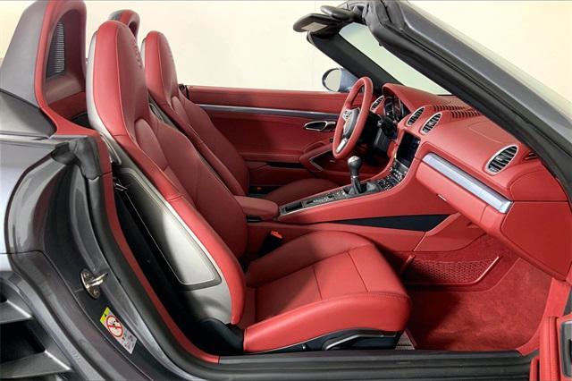 new 2025 Porsche 718 Boxster car, priced at $91,575