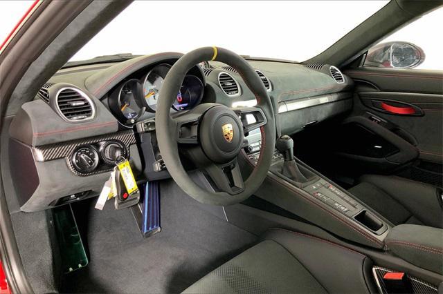 new 2025 Porsche 718 Cayman car