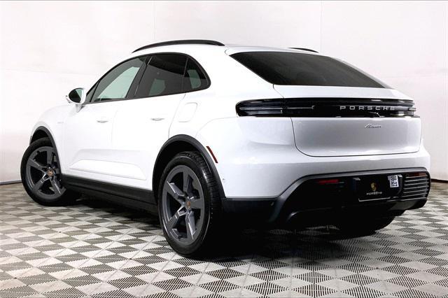 new 2025 Porsche Macan car