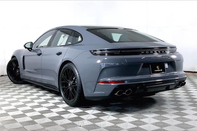 new 2025 Porsche Panamera car