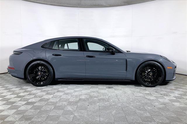 new 2025 Porsche Panamera car