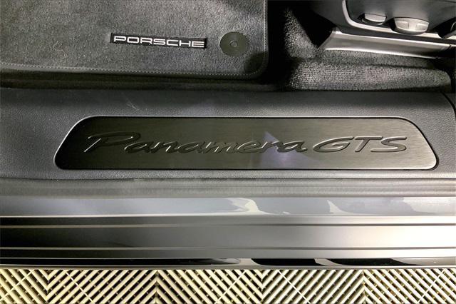new 2025 Porsche Panamera car