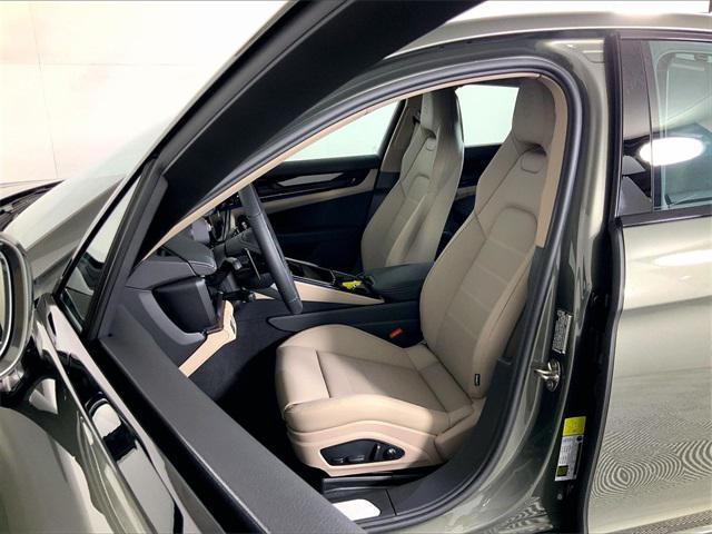 new 2026 Porsche Panamera car