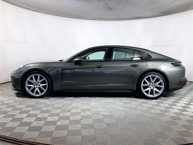 new 2026 Porsche Panamera car