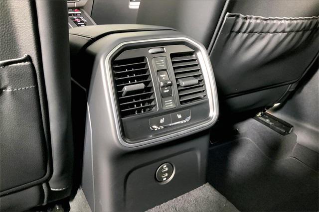 new 2025 Porsche Macan car