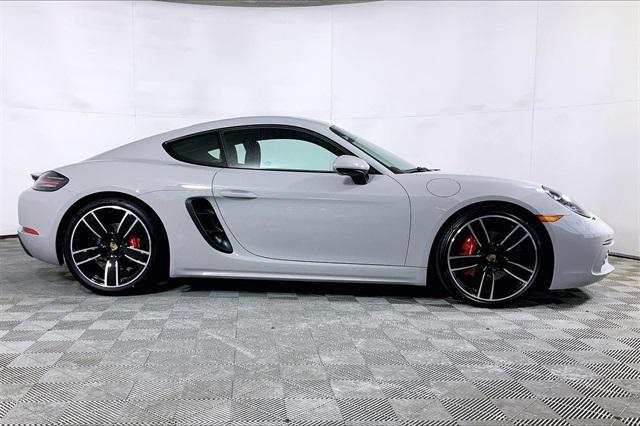 new 2025 Porsche 718 Cayman car