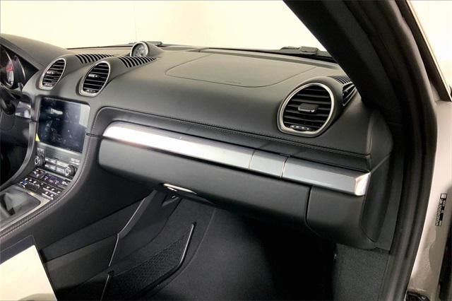 new 2025 Porsche 718 Cayman car