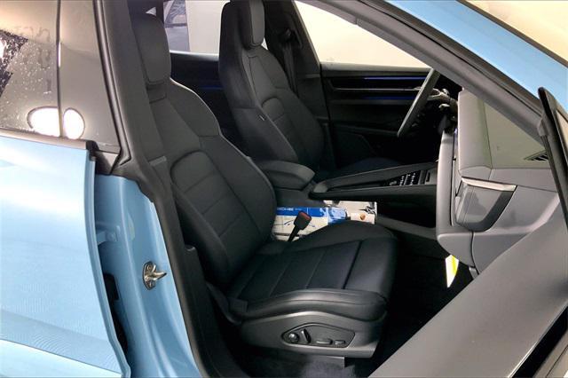 new 2025 Porsche Macan car