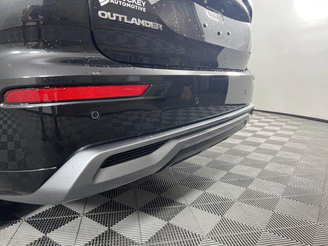 new 2025 Mitsubishi Outlander car, priced at $40,305