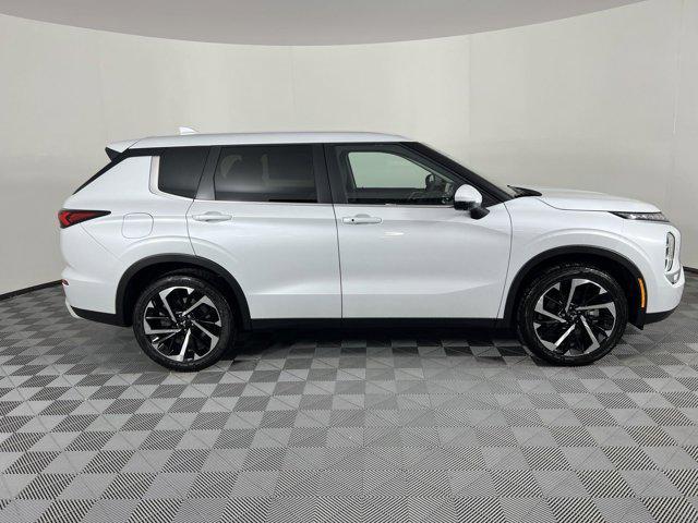 new 2024 Mitsubishi Outlander car, priced at $30,485