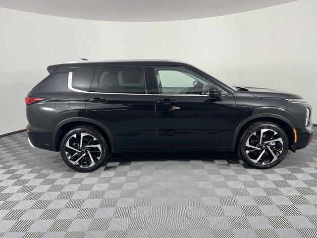 new 2024 Mitsubishi Outlander car, priced at $34,160