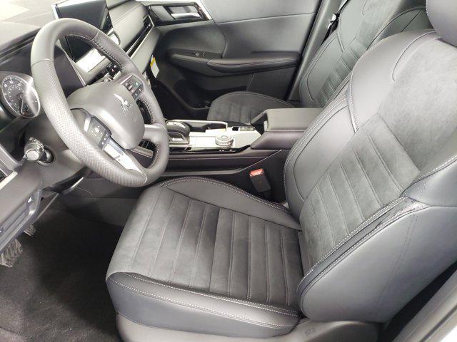 new 2025 Mitsubishi Outlander car, priced at $39,315