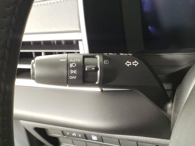 new 2025 Mitsubishi Outlander PHEV car, priced at $45,925