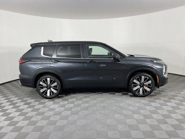new 2025 Mitsubishi Outlander car, priced at $38,215