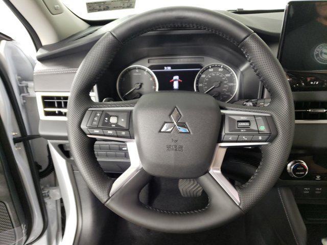 new 2025 Mitsubishi Outlander car, priced at $42,062