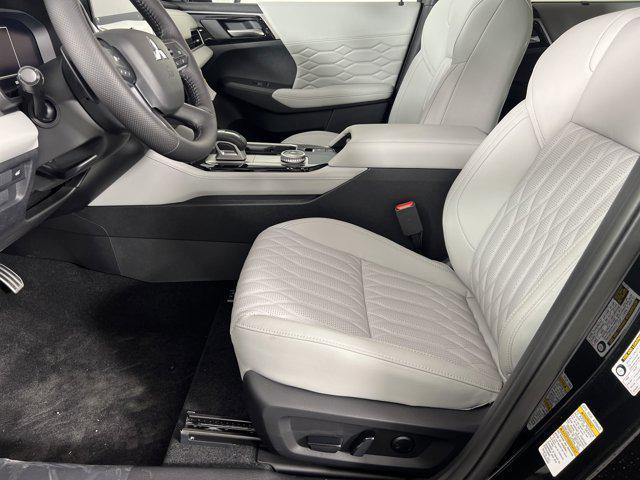 new 2025 Mitsubishi Outlander car, priced at $42,155