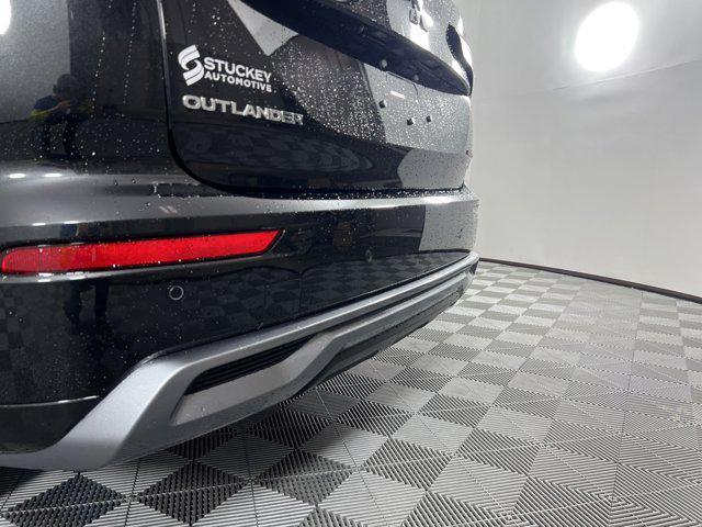 new 2025 Mitsubishi Outlander car, priced at $42,155