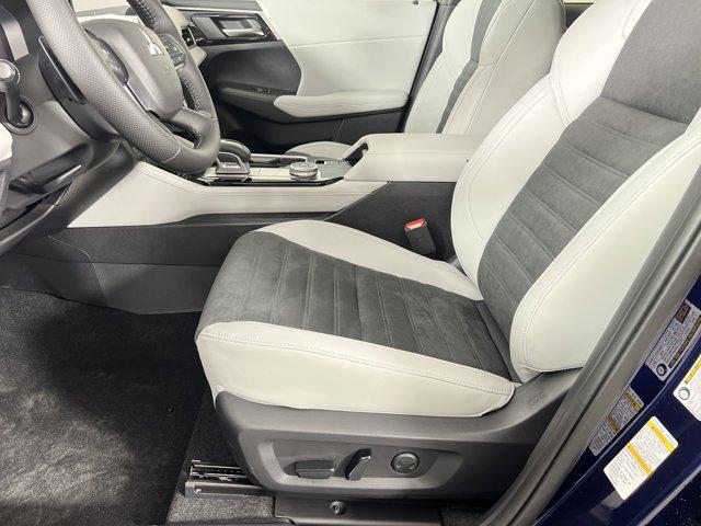 new 2025 Mitsubishi Outlander car, priced at $35,570