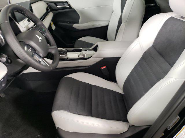 new 2025 Mitsubishi Outlander car, priced at $38,385