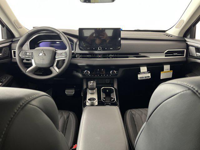 new 2025 Mitsubishi Outlander car, priced at $40,305