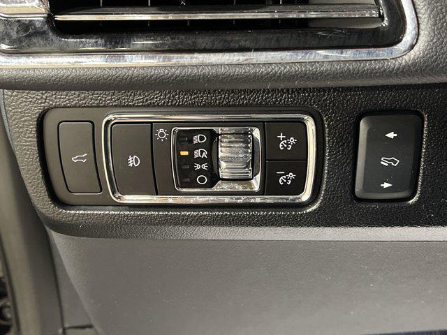used 2024 Lincoln Navigator car, priced at $74,997