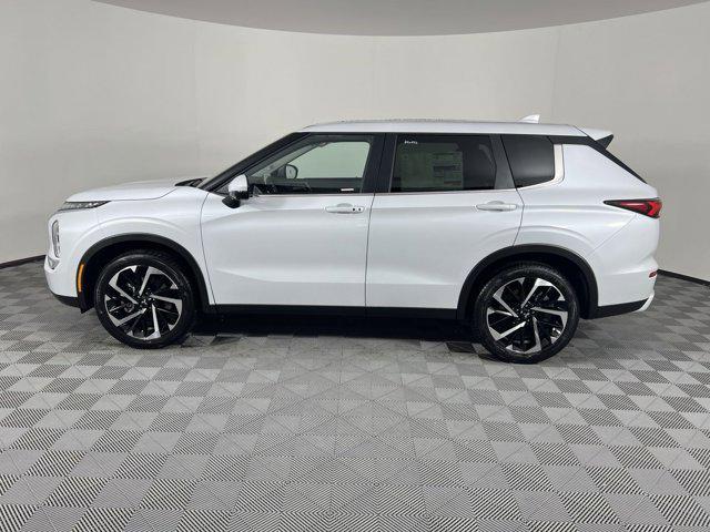 new 2024 Mitsubishi Outlander car, priced at $31,315