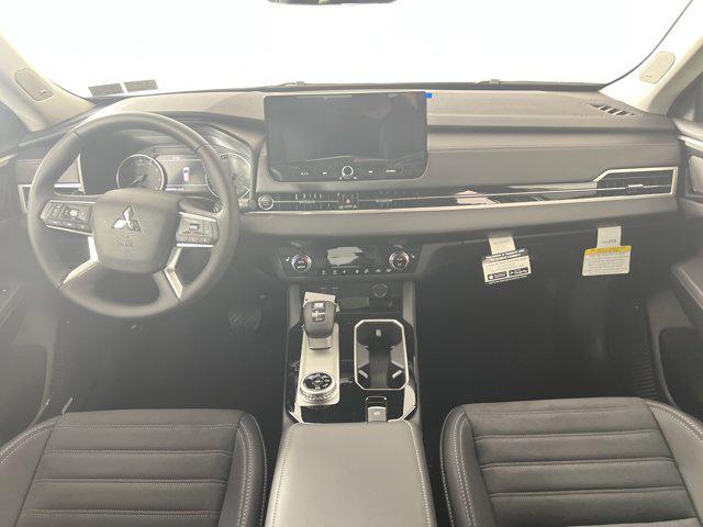 new 2025 Mitsubishi Outlander car, priced at $35,185