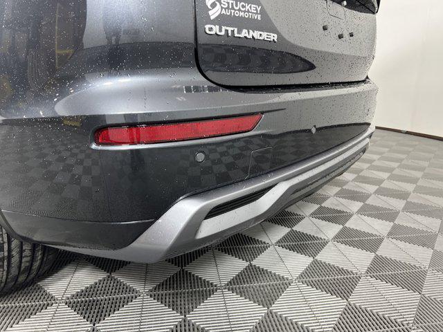 new 2025 Mitsubishi Outlander car, priced at $40,155