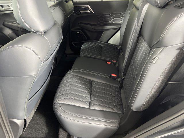 new 2025 Mitsubishi Outlander car, priced at $40,155